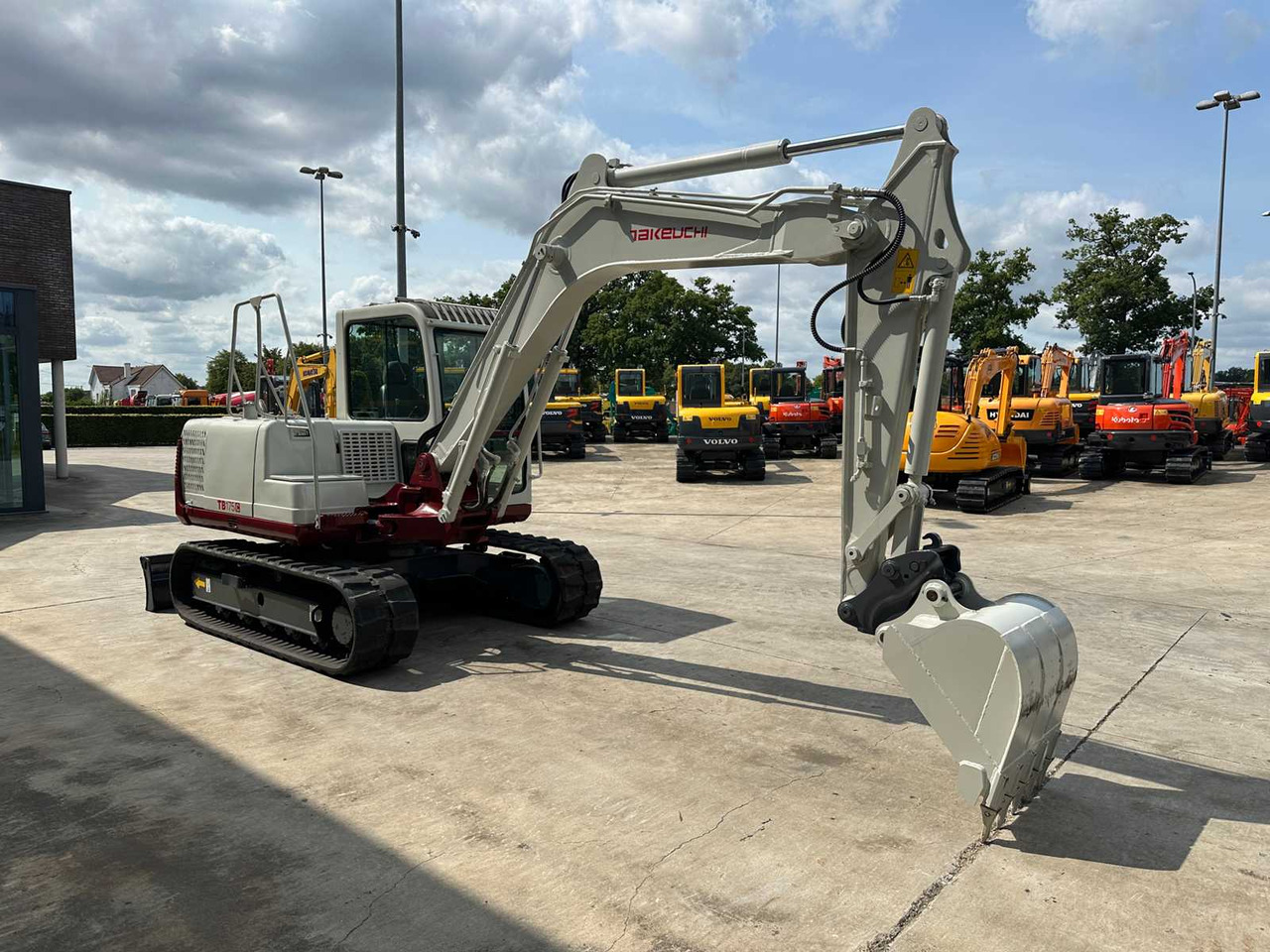 Takeuchi TB175C - Pelle sur chenille: photos 3 Takeuchi TB175C - Pelle sur chenille: photos 3