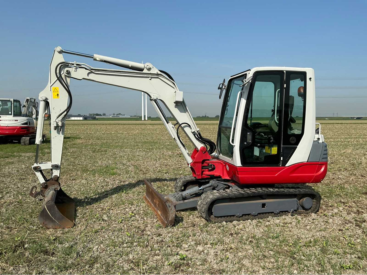 Takeuchi TB235 - Pelle sur chenille: photos 2 Takeuchi TB235 - Pelle sur chenille: photos 2
