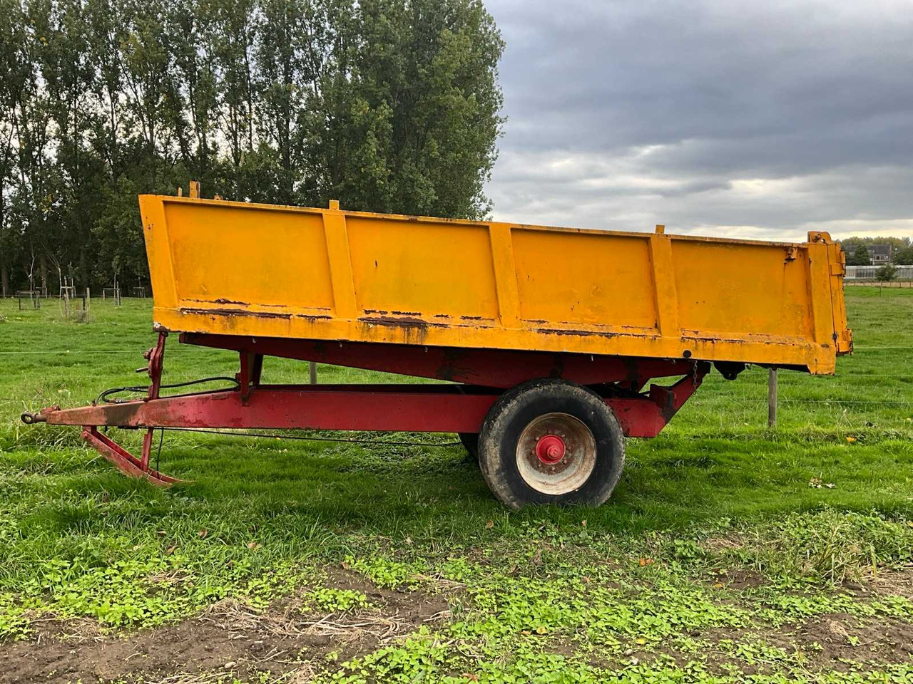 Tipping trailer 9ton - Benne agricole: photos 2 Tipping trailer 9ton - Benne agricole: photos 2