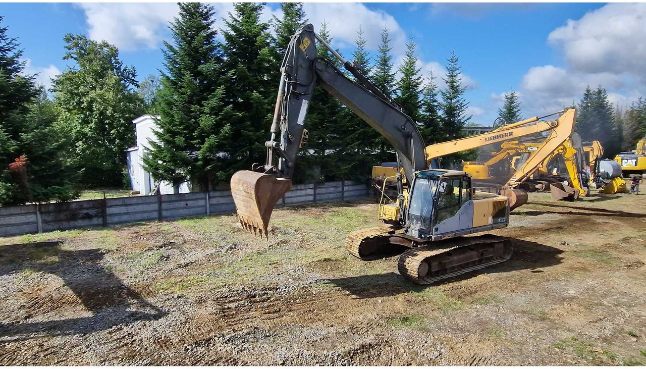 VOLVO EC210CL - Pelle sur chenille: photos 1 VOLVO EC210CL - Pelle sur chenille: photos 1