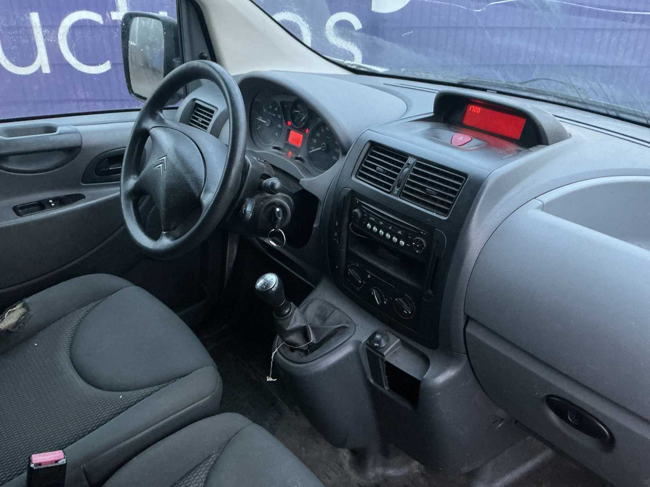 Véhicule utilitaire 2007 - CITROEN - JUMPY - 12 1.6 HDI L1 H1 - COMMERCIAL VEHICLE: photos 8 Véhicule utilitaire 2007 - CITROEN - JUMPY - 12 1.6 HDI L1 H1 - COMMERCIAL VEHICLE: photos 8