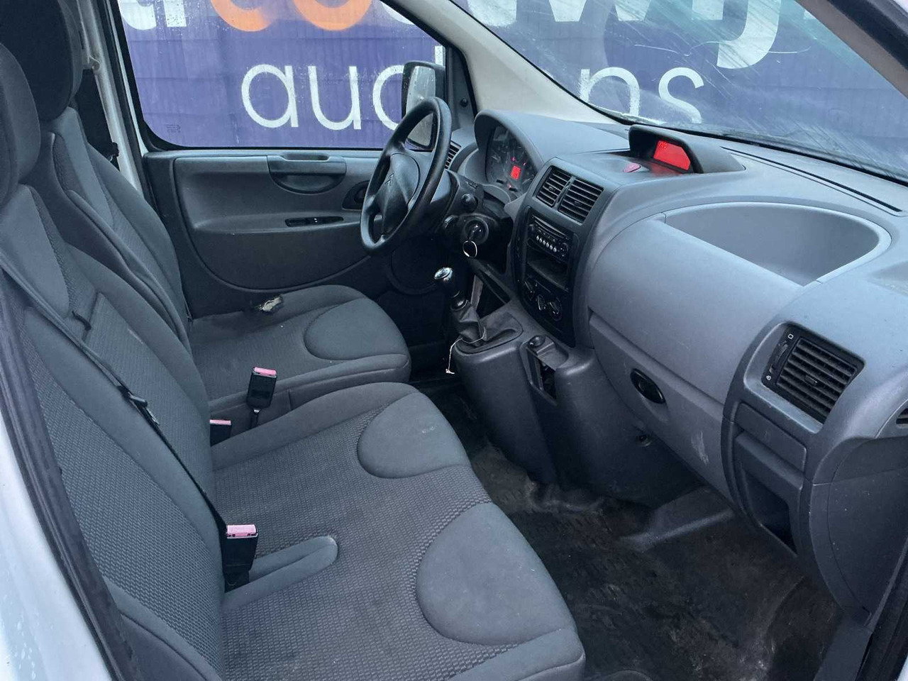 Véhicule utilitaire 2007 - CITROEN - JUMPY - 12 1.6 HDI L1 H1 - COMMERCIAL VEHICLE: photos 7 Véhicule utilitaire 2007 - CITROEN - JUMPY - 12 1.6 HDI L1 H1 - COMMERCIAL VEHICLE: photos 7