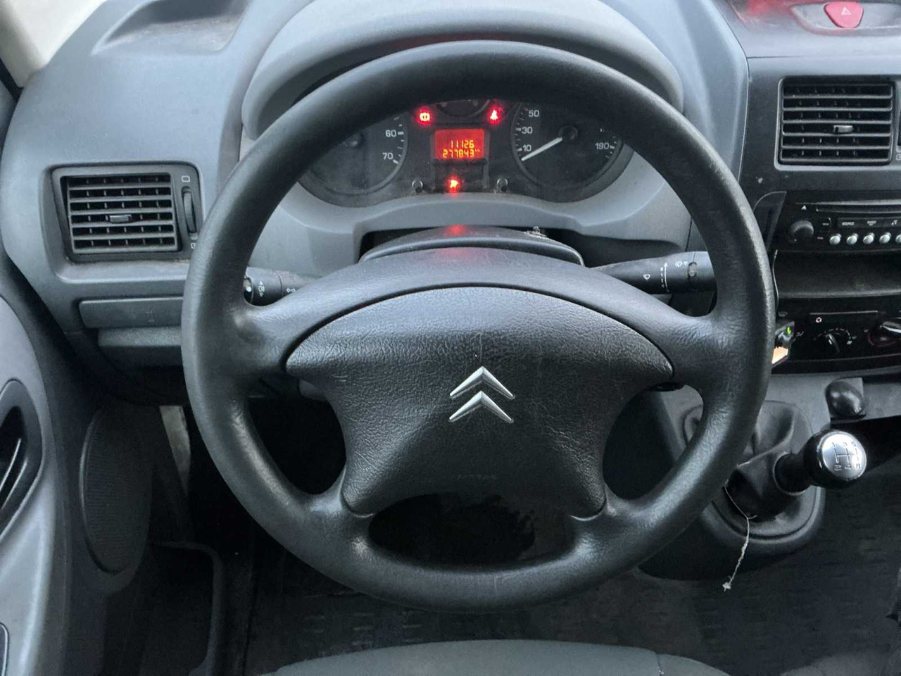 Véhicule utilitaire 2007 - CITROEN - JUMPY - 12 1.6 HDI L1 H1 - COMMERCIAL VEHICLE: photos 11 Véhicule utilitaire 2007 - CITROEN - JUMPY - 12 1.6 HDI L1 H1 - COMMERCIAL VEHICLE: photos 11