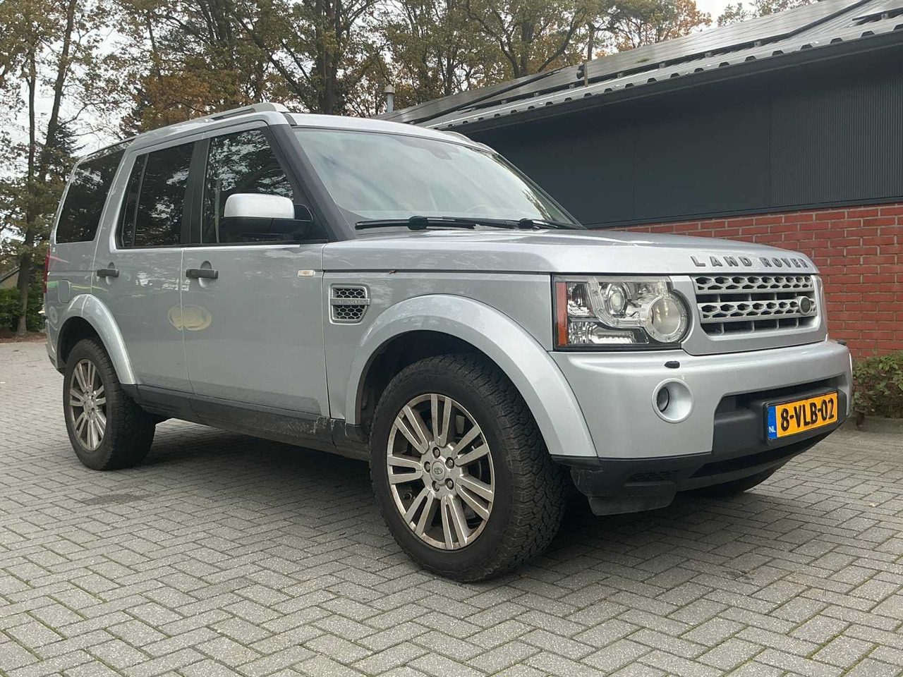 2011 LAND ROVER DISCOVERY 4 8-VLB-02 "GRAY LICENSE PLATE" - Véhicule utilitaire: photos 3 2011 LAND ROVER DISCOVERY 4 8-VLB-02 "GRAY LICENSE PLATE" - Véhicule utilitaire: photos 3