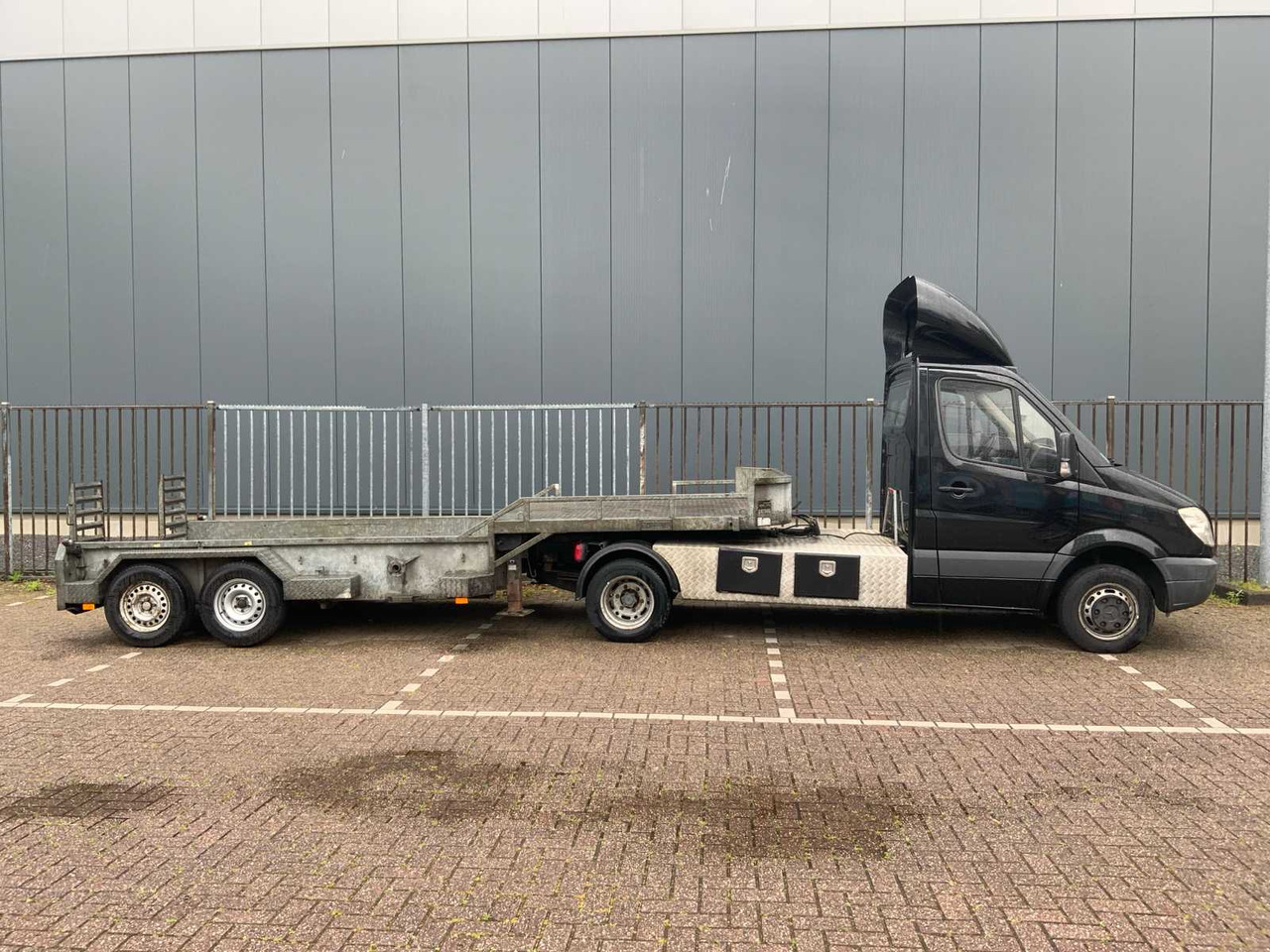 2011 MERCEDES-BENZ SPRINTER 519 3.0 CDI 366 COMMERCIAL VEHICLE - Véhicule utilitaire: photos 4 2011 MERCEDES-BENZ SPRINTER 519 3.0 CDI 366 COMMERCIAL VEHICLE - Véhicule utilitaire: photos 4