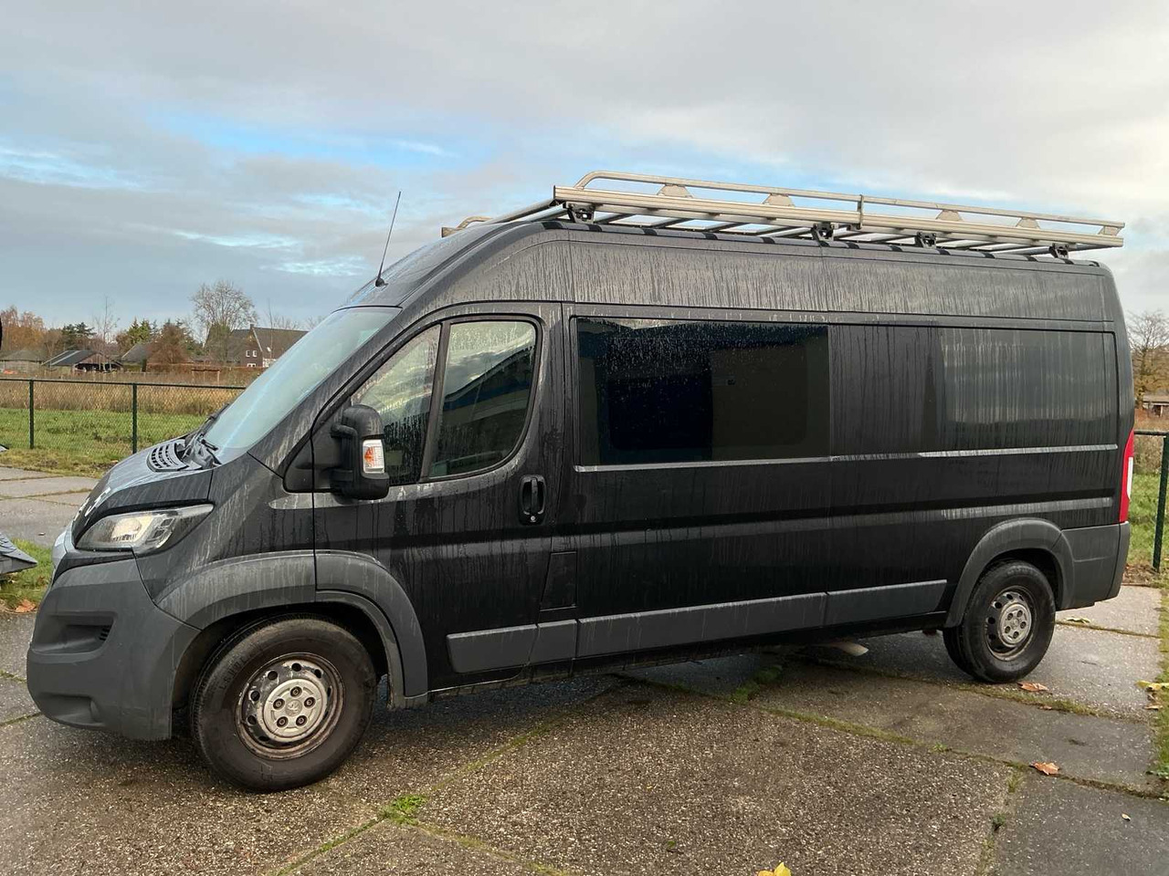 PEUGEOT BOXER 335 2.0 HDIL3H2PREDC COMMERCIAL VEHICLE - Véhicule utilitaire: photos 5 PEUGEOT BOXER 335 2.0 HDIL3H2PREDC COMMERCIAL VEHICLE - Véhicule utilitaire: photos 5