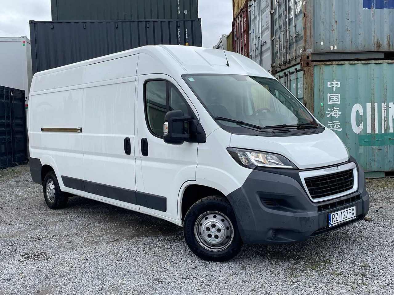 PEUGEOT - BOXER - LIGHT COMMERCIAL VAN - Véhicule utilitaire: photos 2 PEUGEOT - BOXER - LIGHT COMMERCIAL VAN - Véhicule utilitaire: photos 2