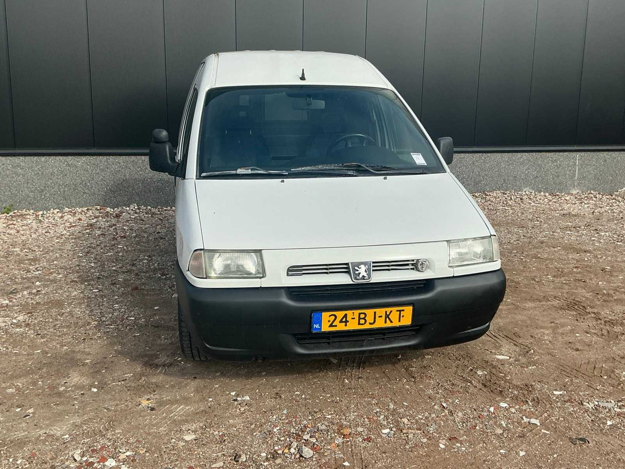PEUGEOT EXPERT 2003 - Véhicule utilitaire: photos 3 PEUGEOT EXPERT 2003 - Véhicule utilitaire: photos 3