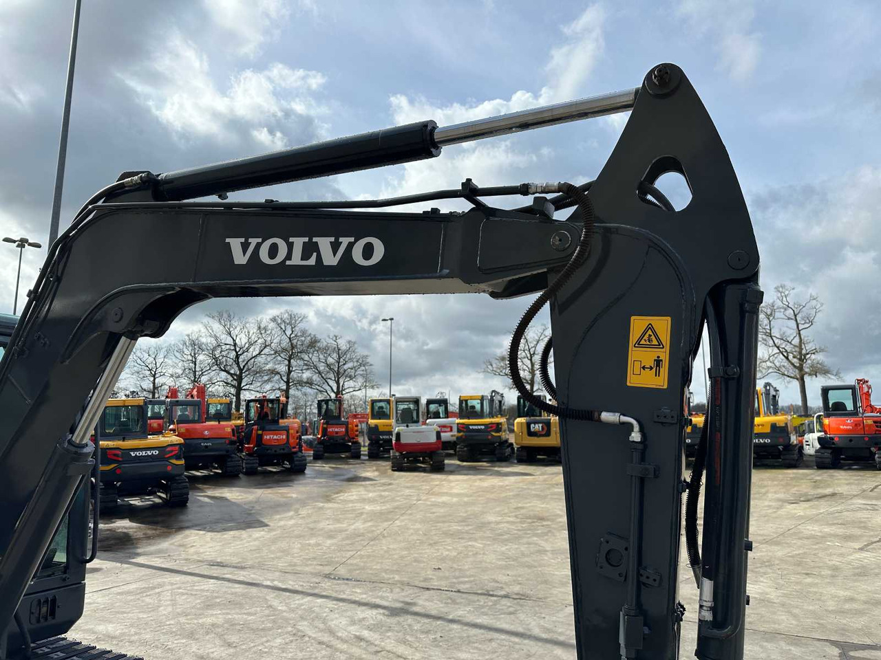 Pelle sur chenille Volvo EC60C: photos 13