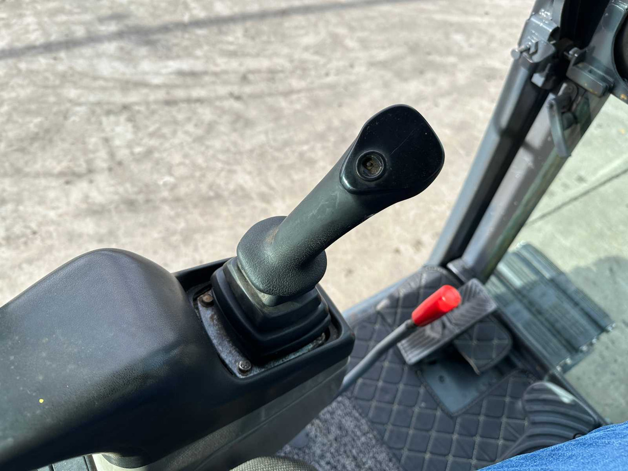 Pelle sur chenille Volvo EC60C: photos 43