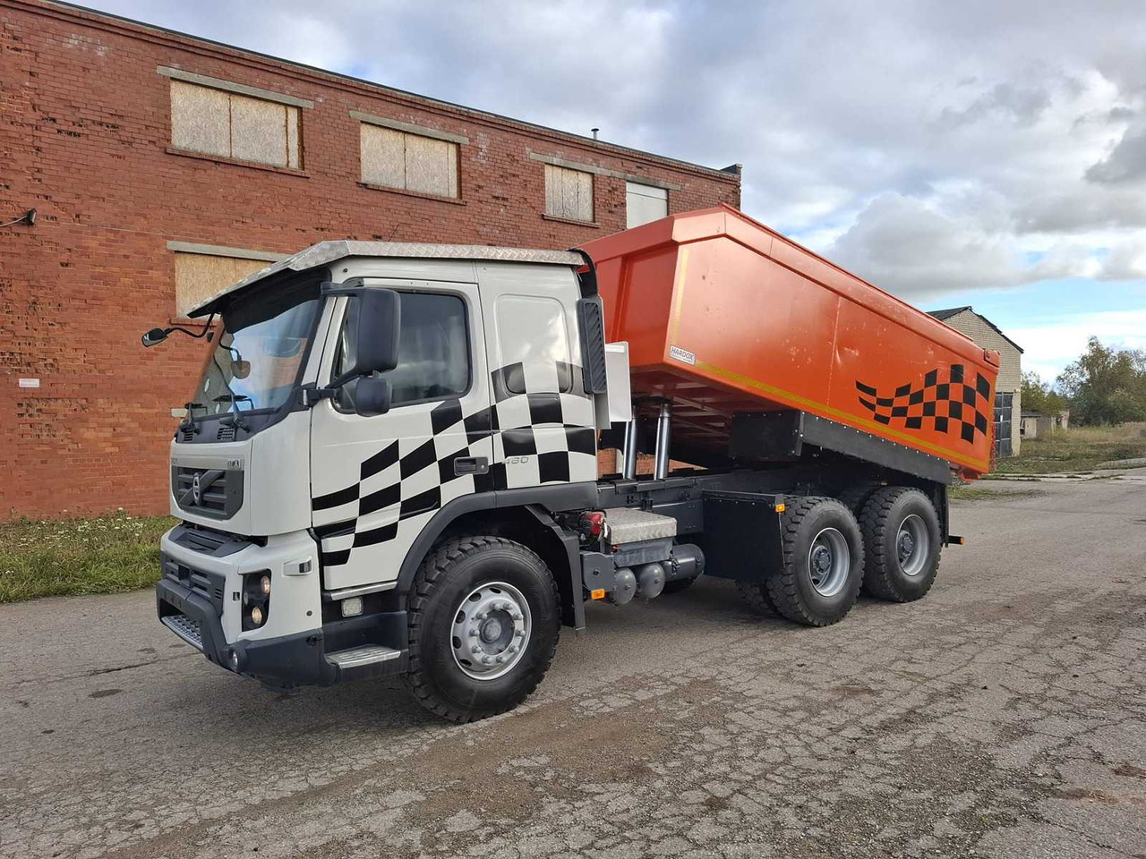 Volvo VOLVO - FM460 - DUMPER TRUCK - 2012 - Tombereau: photos 3 Volvo VOLVO - FM460 - DUMPER TRUCK - 2012 - Tombereau: photos 3