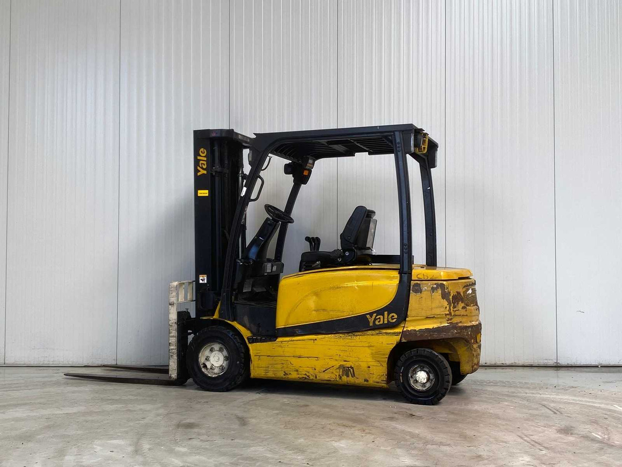 YALE - 2013 - ERP 35 VL - FORKLIFT TRIPLEX - FREELIFT - SIDESHIFT - Chariot élévateur: photos 1 YALE - 2013 - ERP 35 VL - FORKLIFT TRIPLEX - FREELIFT - SIDESHIFT - Chariot élévateur: photos 1