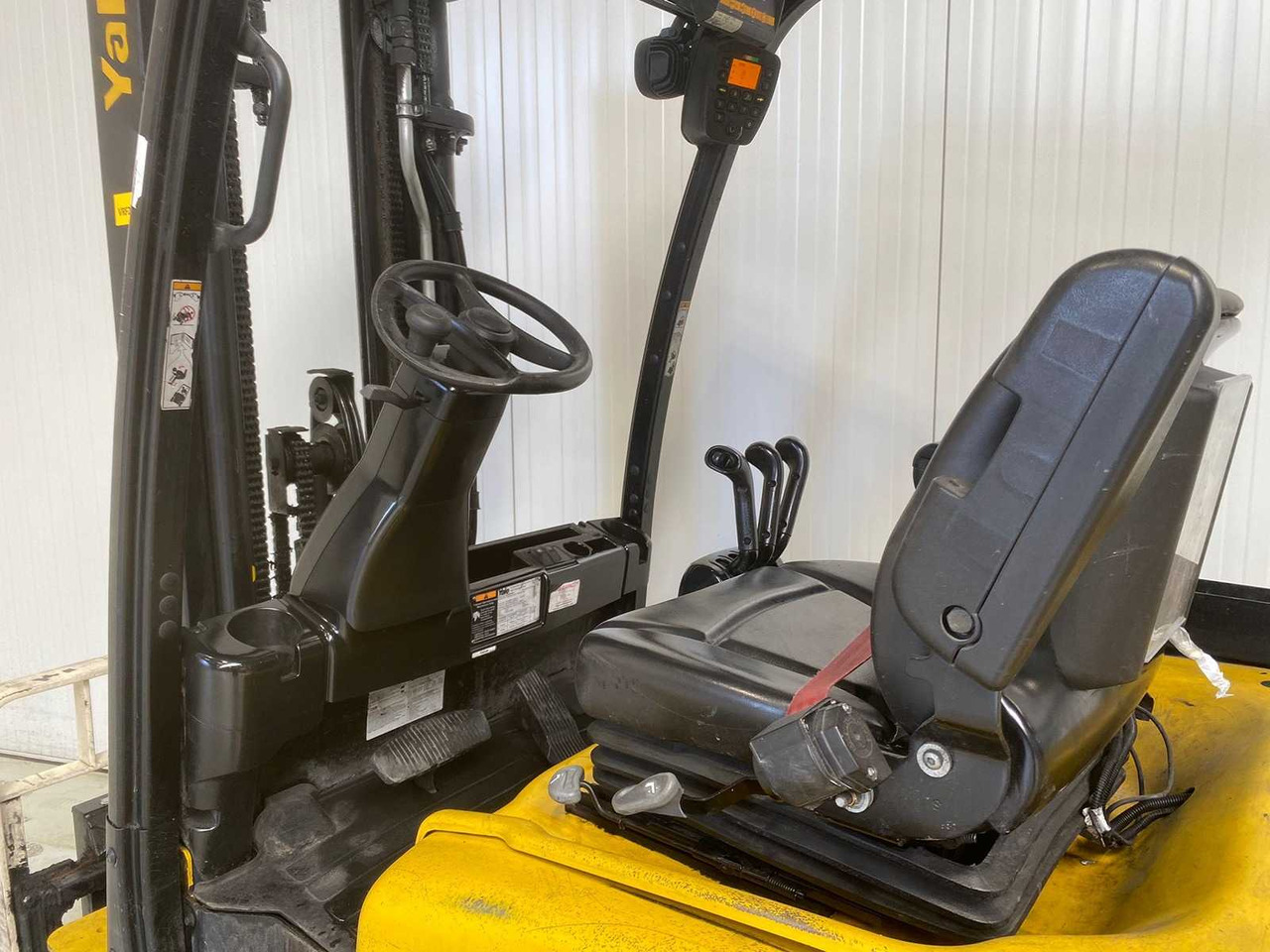 YALE - 2013 - ERP 35 VL - FORKLIFT TRIPLEX - FREELIFT - SIDESHIFT - Chariot élévateur: photos 3 YALE - 2013 - ERP 35 VL - FORKLIFT TRIPLEX - FREELIFT - SIDESHIFT - Chariot élévateur: photos 3