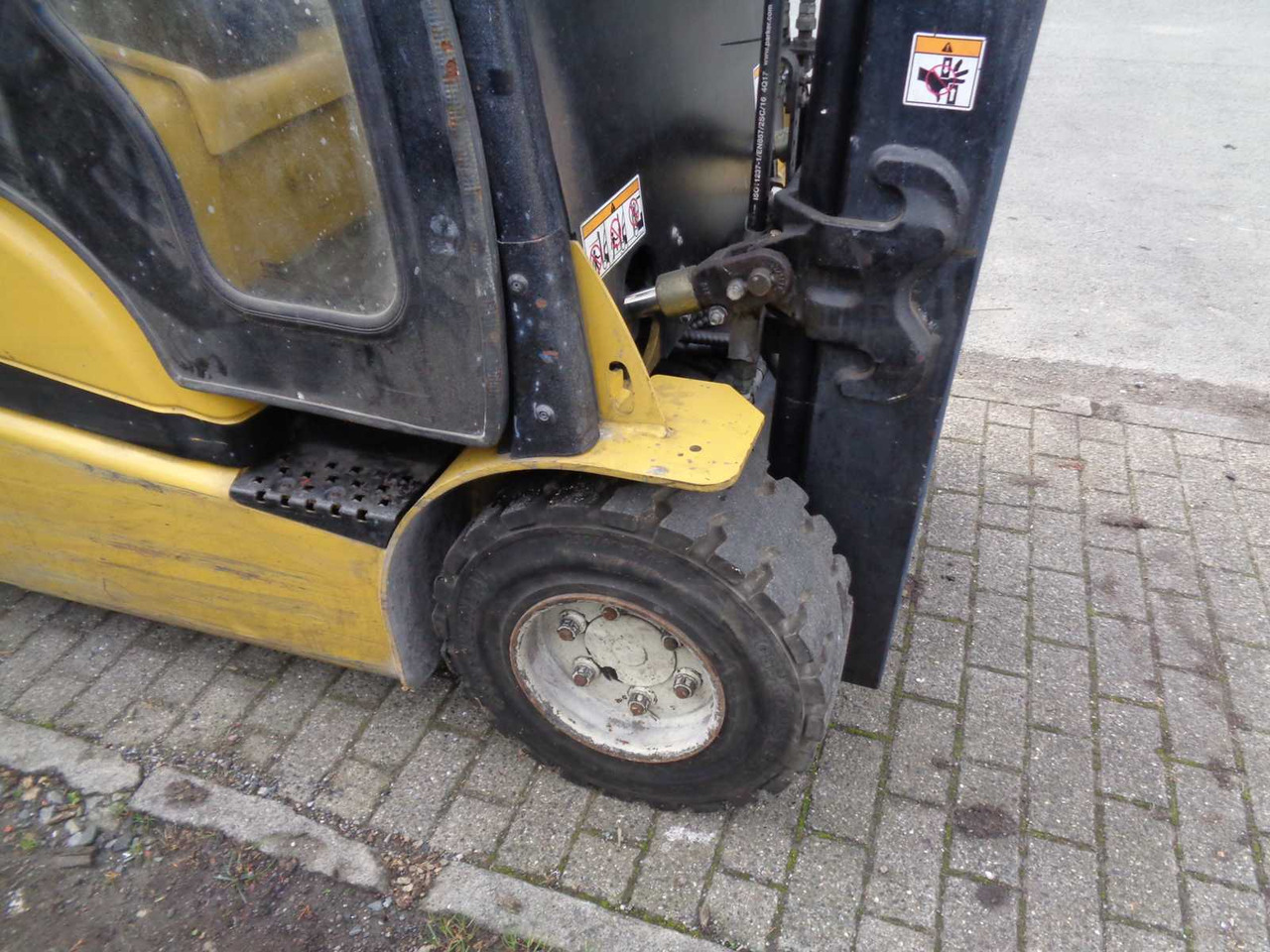 YALE ERP 30 VL ELECTRIC FORKLIFT, YALE-ERP 30 VL - Chariot élévateur: photos 2 YALE ERP 30 VL ELECTRIC FORKLIFT, YALE-ERP 30 VL - Chariot élévateur: photos 2