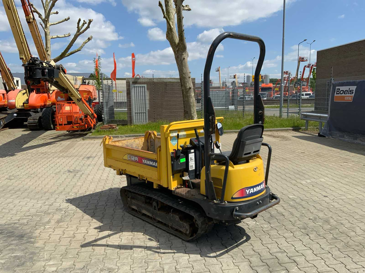 Yanmar C12R-B - Tombereau: photos 4 Yanmar C12R-B - Tombereau: photos 4