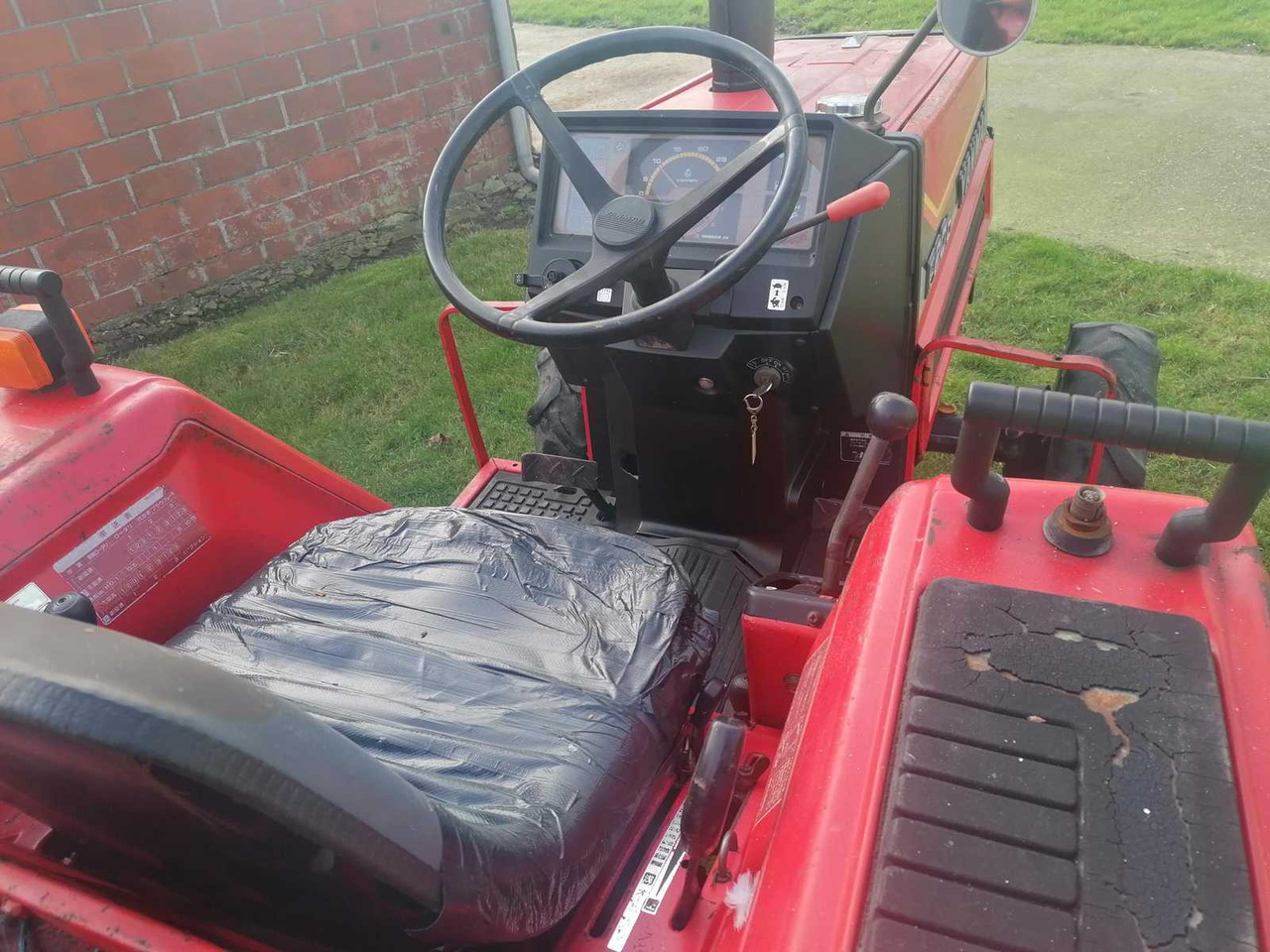 Yanmar F20D - Micro tracteur: photos 5 Yanmar F20D - Micro tracteur: photos 5