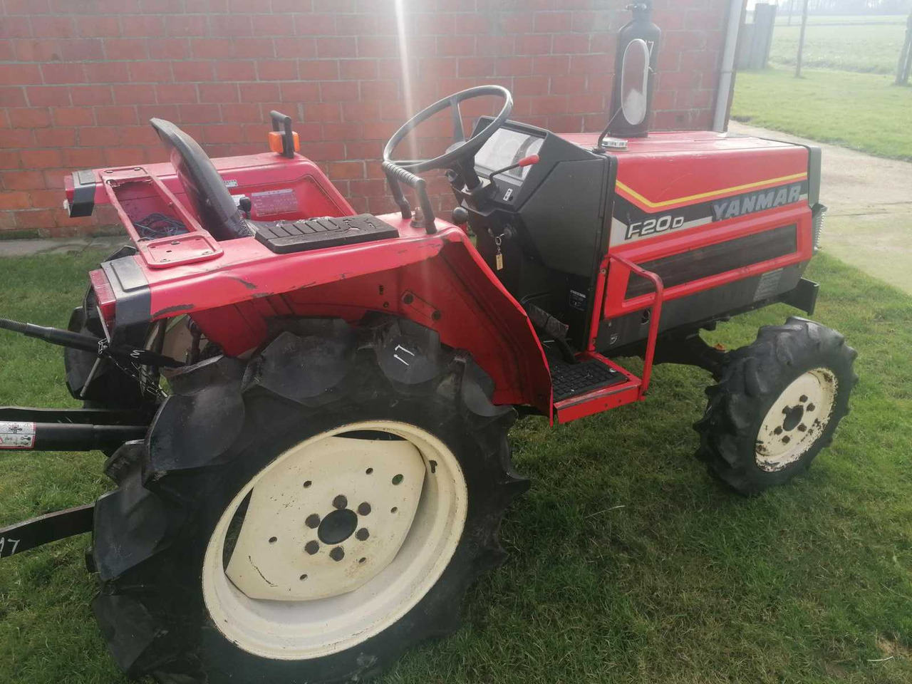 Yanmar F20D - Micro tracteur: photos 2 Yanmar F20D - Micro tracteur: photos 2