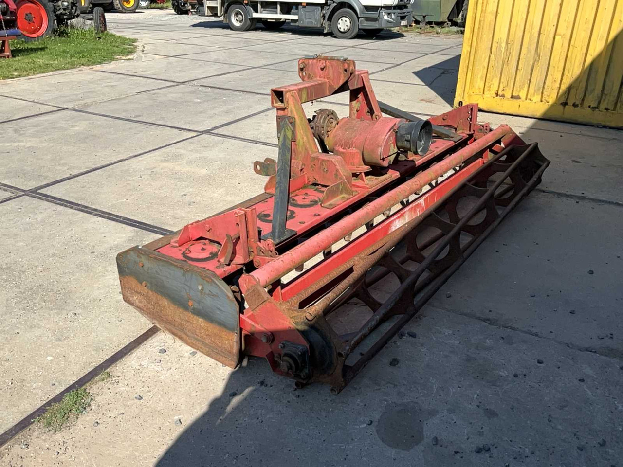 Peecon - Herse rotative: photos 1 Peecon - Herse rotative: photos 1