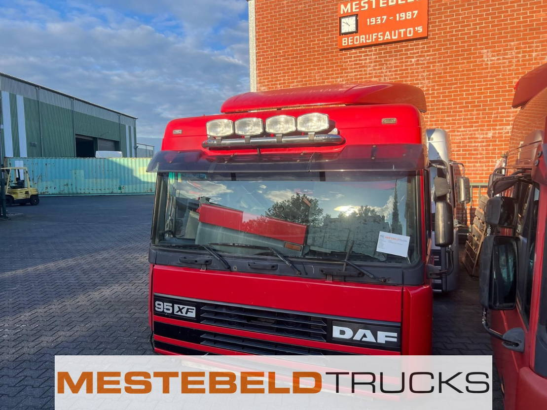 DAF Cabine Spacecab Euro 2 - Cabine pour Camion: photos 1 DAF Cabine Spacecab Euro 2 - Cabine pour Camion: photos 1