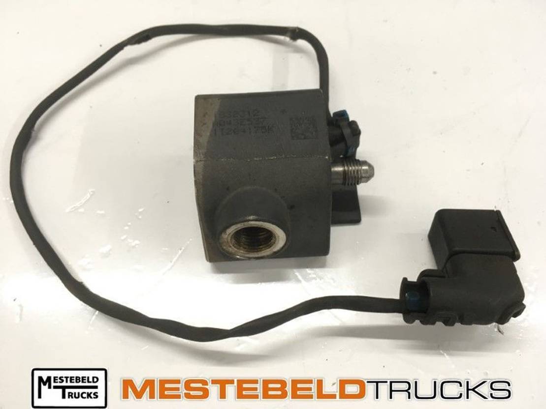 DAF Doseermodule brandstofsysteem - Système de carburant pour Véhicule utilitaire: photos 1 DAF Doseermodule brandstofsysteem - Système de carburant pour Véhicule utilitaire: photos 1