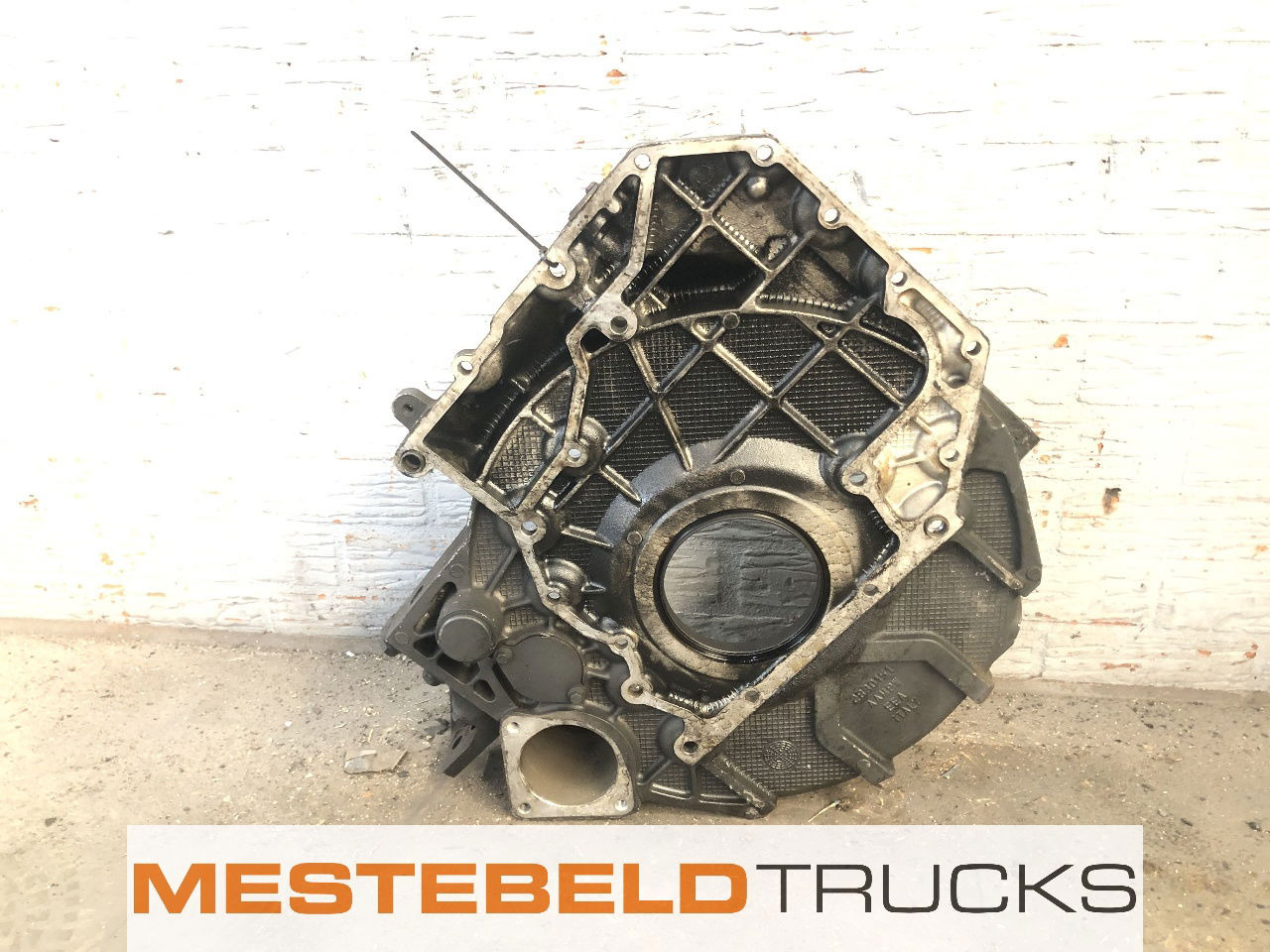 DAF Vliegwielhuis LF 45 - Moteur et pièces pour Camion: photos 2 DAF Vliegwielhuis LF 45 - Moteur et pièces pour Camion: photos 2