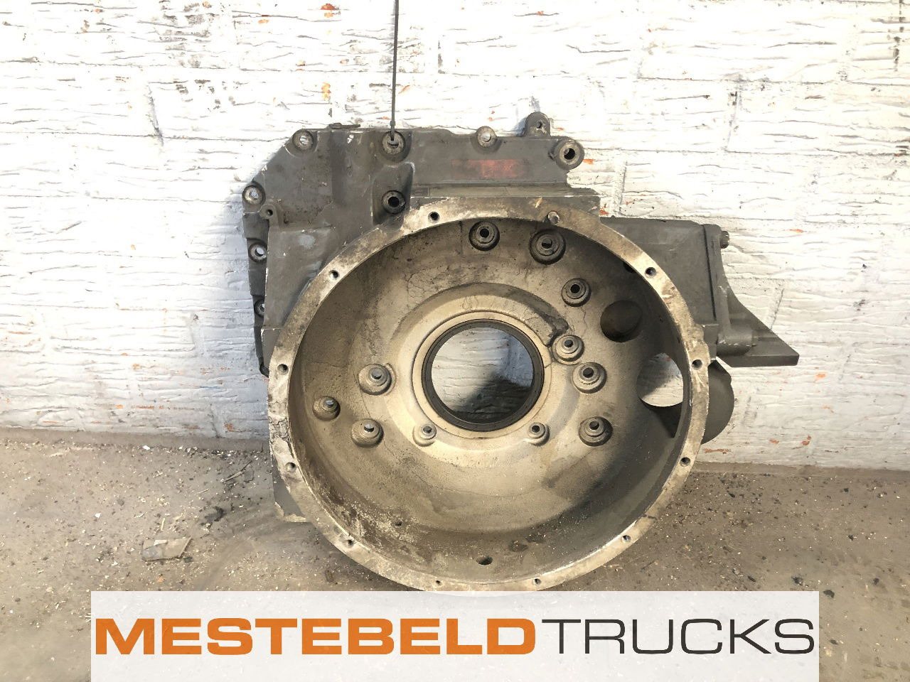 DAF Vliegwielhuis LF 45 - Moteur et pièces pour Camion: photos 1 DAF Vliegwielhuis LF 45 - Moteur et pièces pour Camion: photos 1