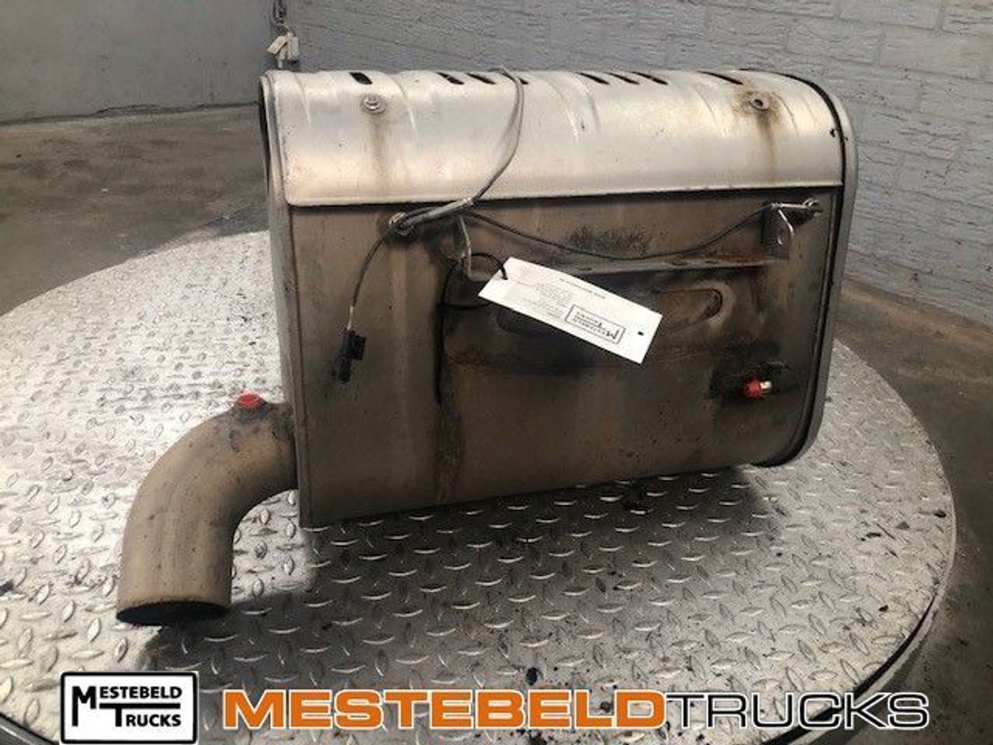 Iveco Katalysator - Système d'échappement pour Camion: photos 2 Iveco Katalysator - Système d'échappement pour Camion: photos 2