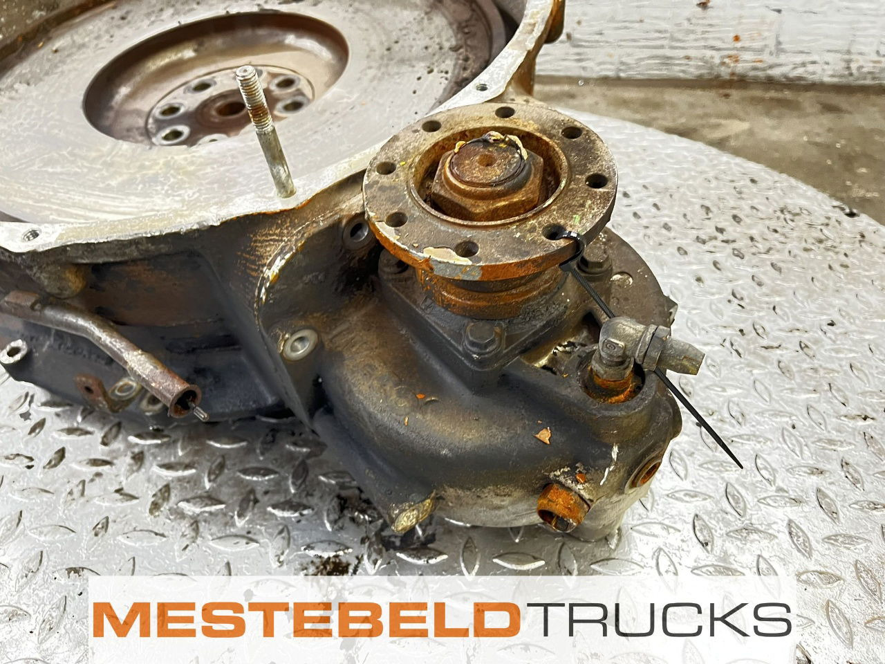 Boîte de vitesse et pièces pour Camion Iveco PTO cursor 8: photos 6 Boîte de vitesse et pièces pour Camion Iveco PTO cursor 8: photos 6