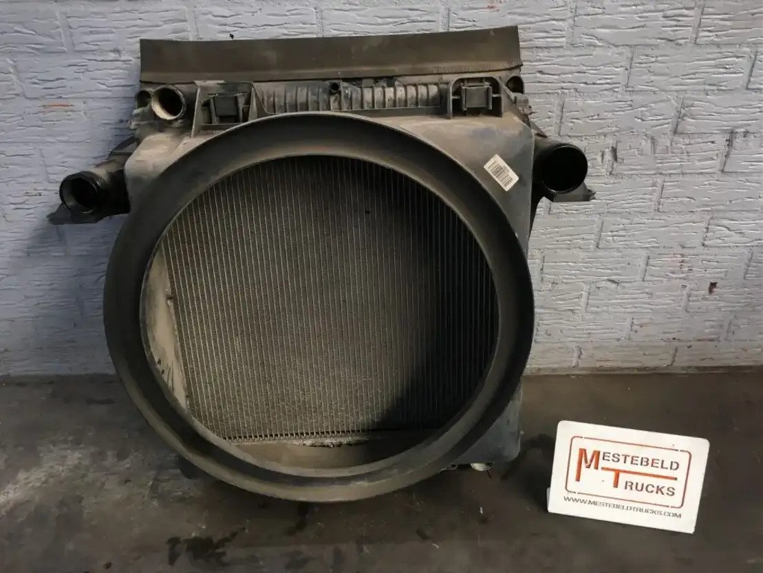 MAN Radiateur + Intercooler - Système de refroidissement pour Camion: photos 2 MAN Radiateur + Intercooler - Système de refroidissement pour Camion: photos 2