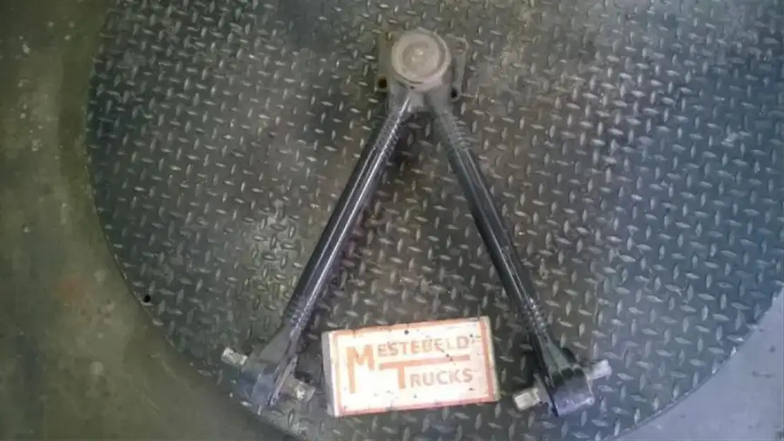 MAN Stabilisator V stang TGA - Frame/ Châssis pour Camion: photos 1 MAN Stabilisator V stang TGA - Frame/ Châssis pour Camion: photos 1