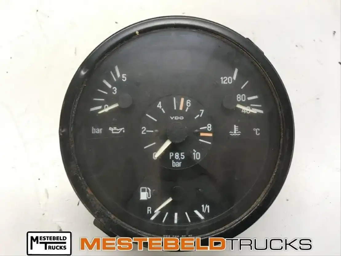 Mercedes-Benz Instrumentenpaneel  - Système électrique pour Camion: photos 1 Mercedes-Benz Instrumentenpaneel  - Système électrique pour Camion: photos 1