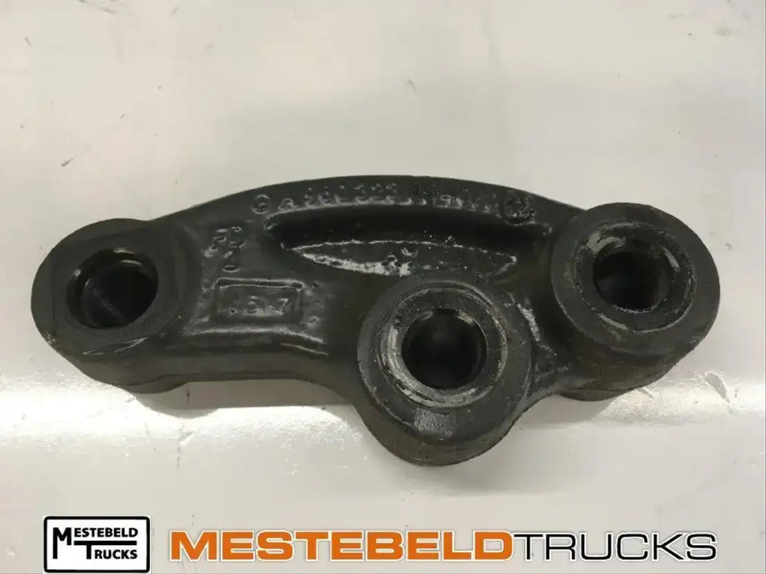 Mercedes-Benz Luchtbalghouder rechts - Frame/ Châssis pour Camion: photos 1 Mercedes-Benz Luchtbalghouder rechts - Frame/ Châssis pour Camion: photos 1