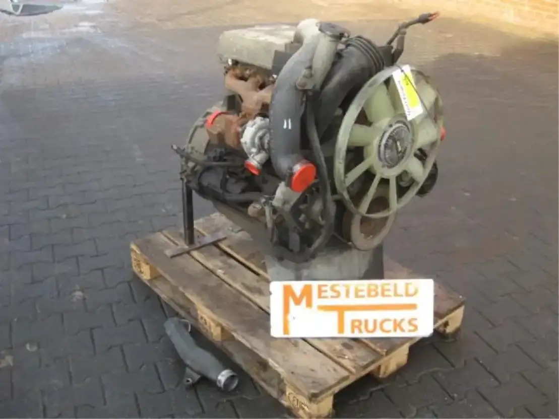 Mercedes-Benz Motor OM 904 LA  - Moteur pour Camion: photos 2 Mercedes-Benz Motor OM 904 LA  - Moteur pour Camion: photos 2