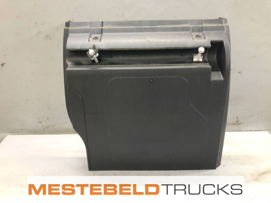 Mercedes-Benz Spatbord achteras linksvoor - Frame/ Châssis pour Camion: photos 1 Mercedes-Benz Spatbord achteras linksvoor - Frame/ Châssis pour Camion: photos 1