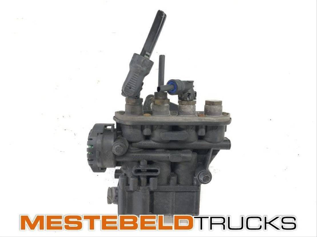 Renault Hoogteregelingsventiel - Suspension pneumatique pour Camion: photos 1 Renault Hoogteregelingsventiel - Suspension pneumatique pour Camion: photos 1