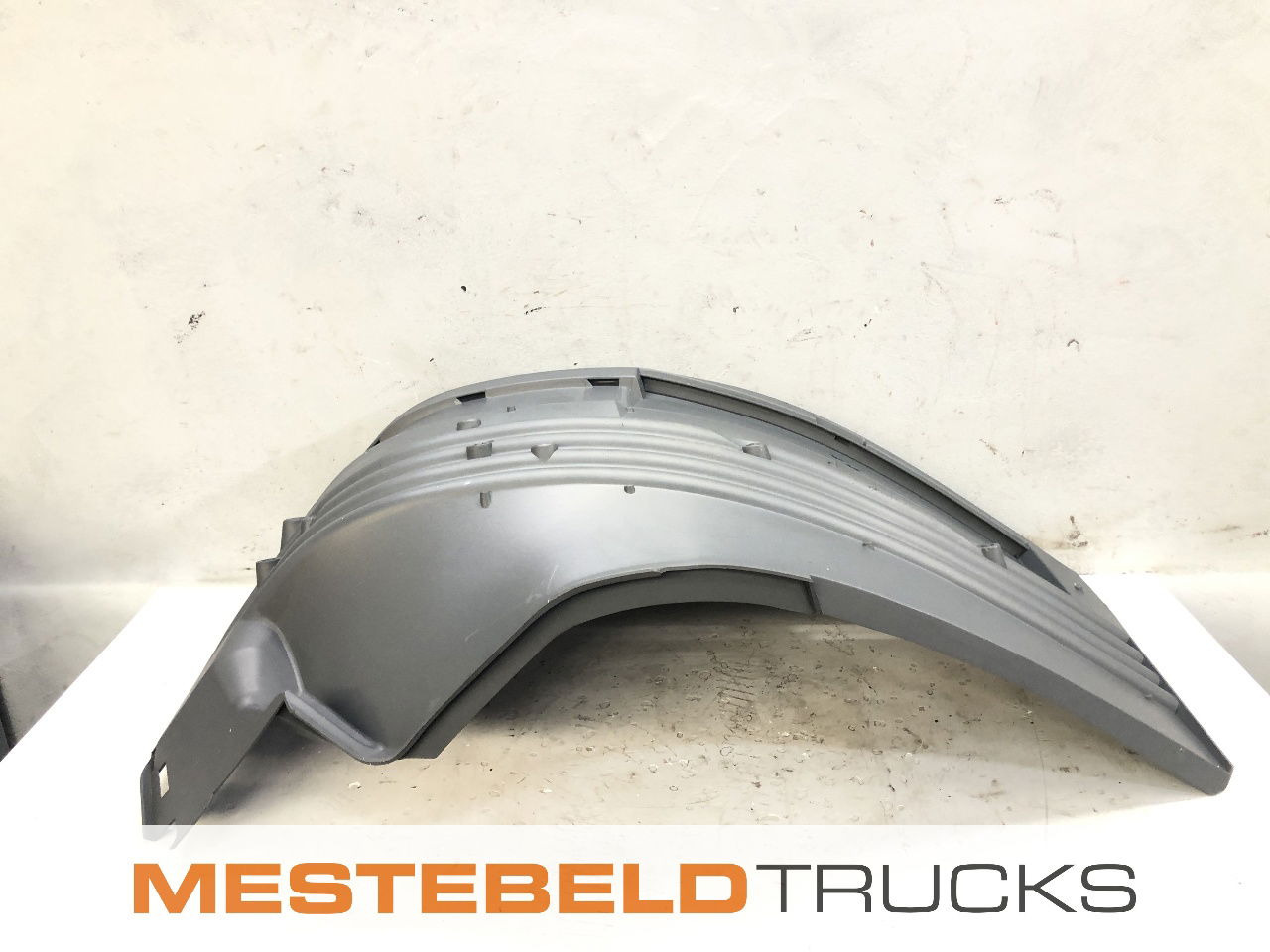 Scania Spatbord linksvoor / rechtsachter - Frame/ Châssis pour Camion: photos 2 Scania Spatbord linksvoor / rechtsachter - Frame/ Châssis pour Camion: photos 2