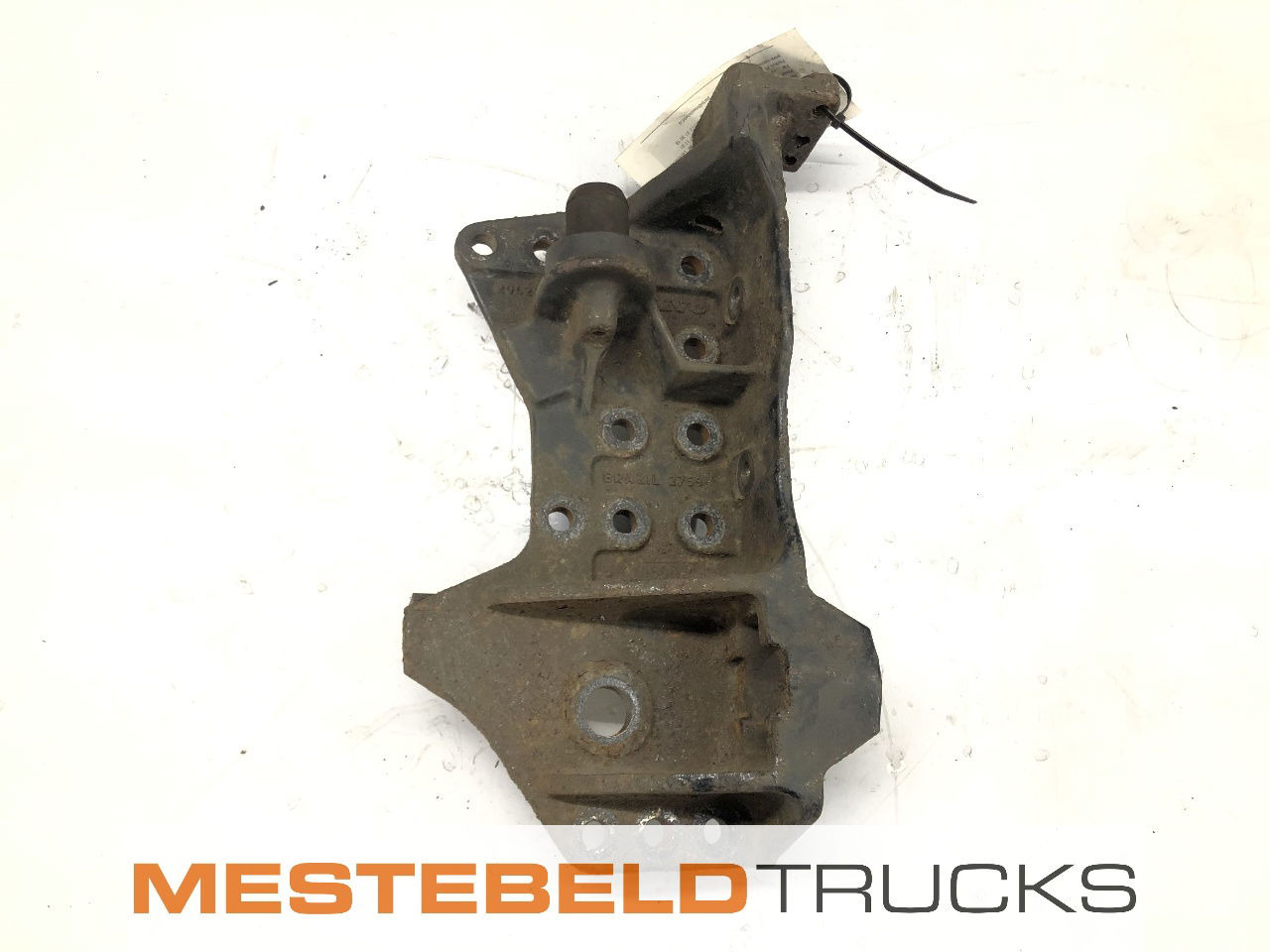 Volvo Cabinesteun rechts voor FH - Frame/ Châssis pour Camion: photos 1 Volvo Cabinesteun rechts voor FH - Frame/ Châssis pour Camion: photos 1