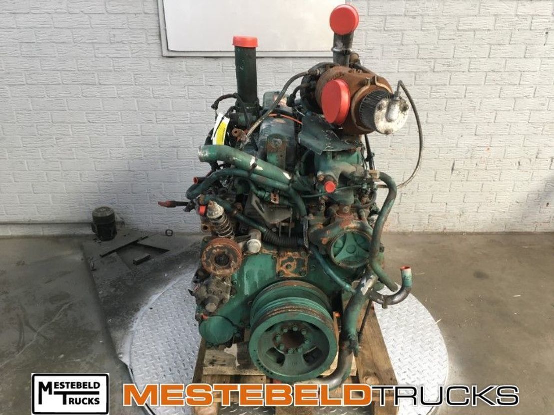 Volvo Motor D7C 275 EC 99 - Moteur pour Camion: photos 1 Volvo Motor D7C 275 EC 99 - Moteur pour Camion: photos 1
