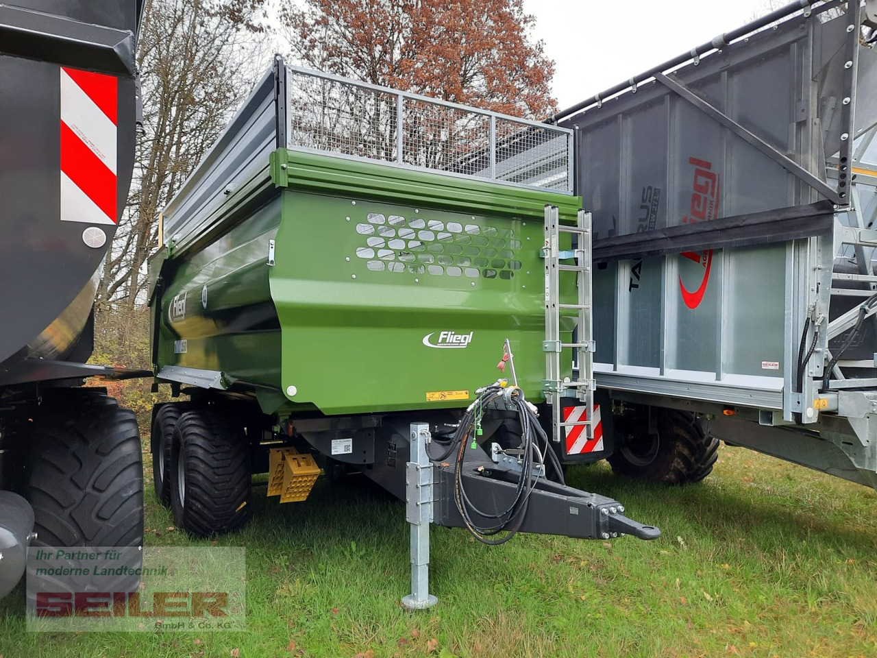 Fliegl TMK 160 FOX 25 m² - Benne agricole: photos 1 Fliegl TMK 160 FOX 25 m² - Benne agricole: photos 1