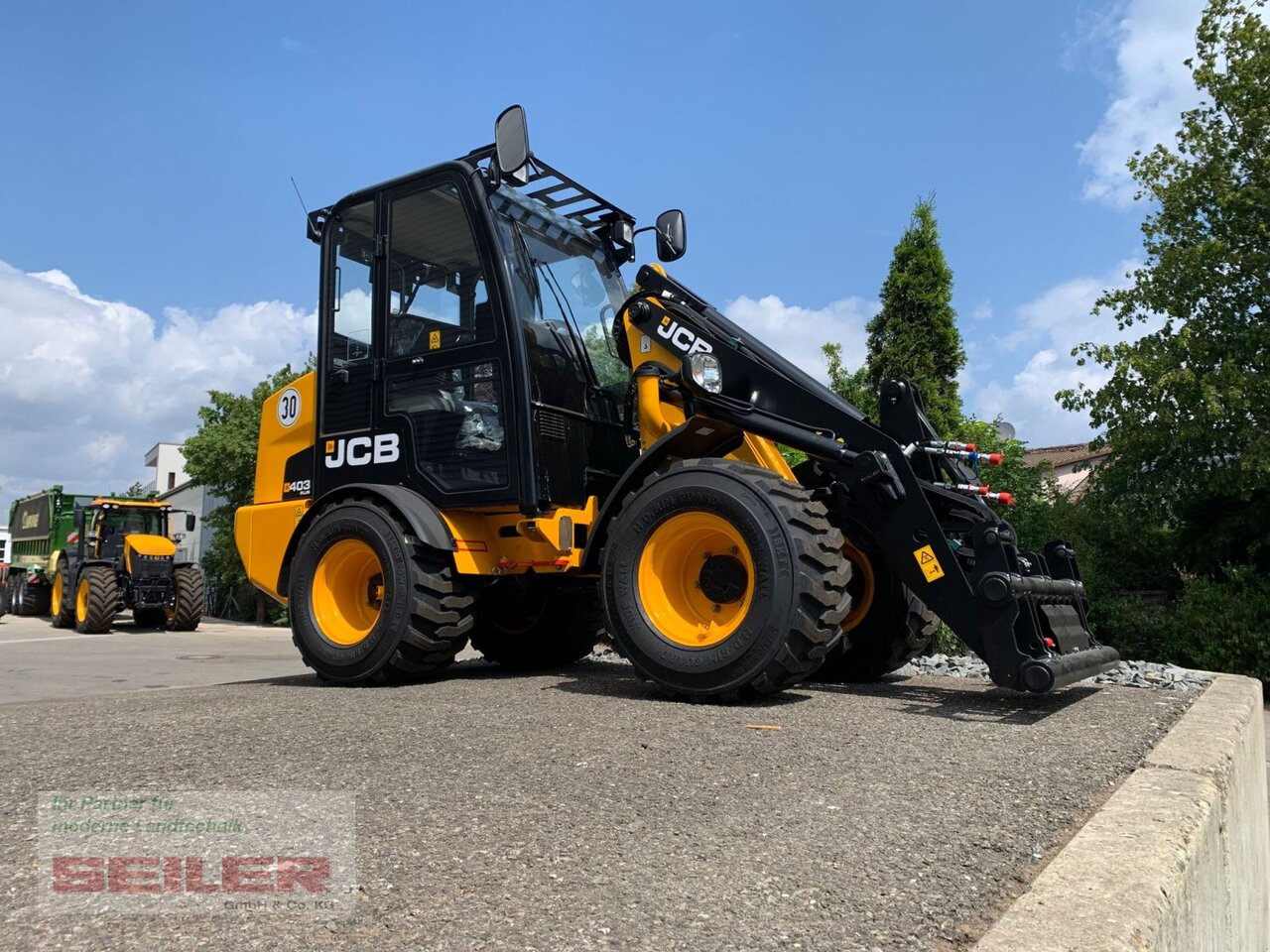 JCB 403 Agri Plus - Valet de ferme: photos 1 JCB 403 Agri Plus - Valet de ferme: photos 1