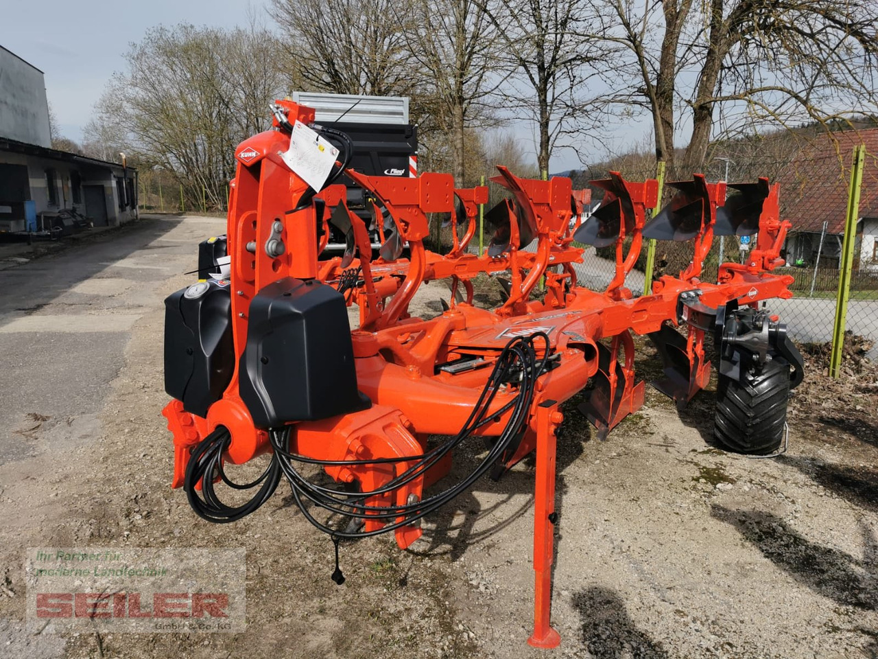 Kuhn Vari-Master L5 NSH - Charrue: photos 1 Kuhn Vari-Master L5 NSH - Charrue: photos 1