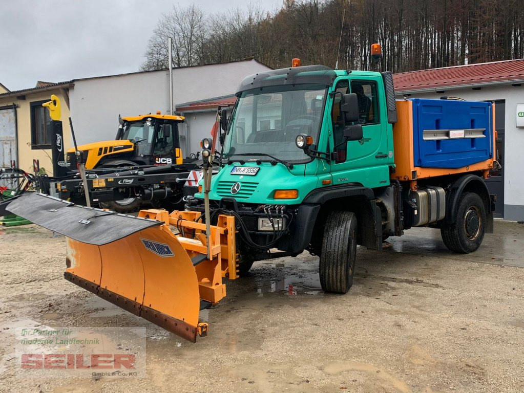 Mercedes-Benz Unimog U 500 + Salzstreuer + Schneeschild - Engin de déneigement: photos 1 Mercedes-Benz Unimog U 500 + Salzstreuer + Schneeschild - Engin de déneigement: photos 1
