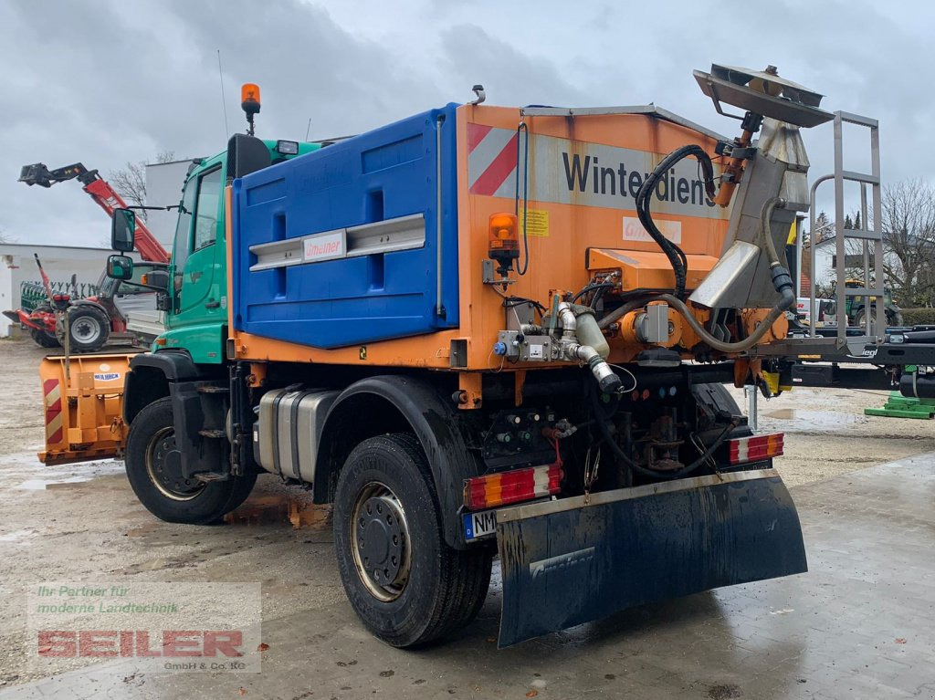 Mercedes-Benz Unimog U 500 + Salzstreuer + Schneeschild - Engin de déneigement: photos 5 Mercedes-Benz Unimog U 500 + Salzstreuer + Schneeschild - Engin de déneigement: photos 5