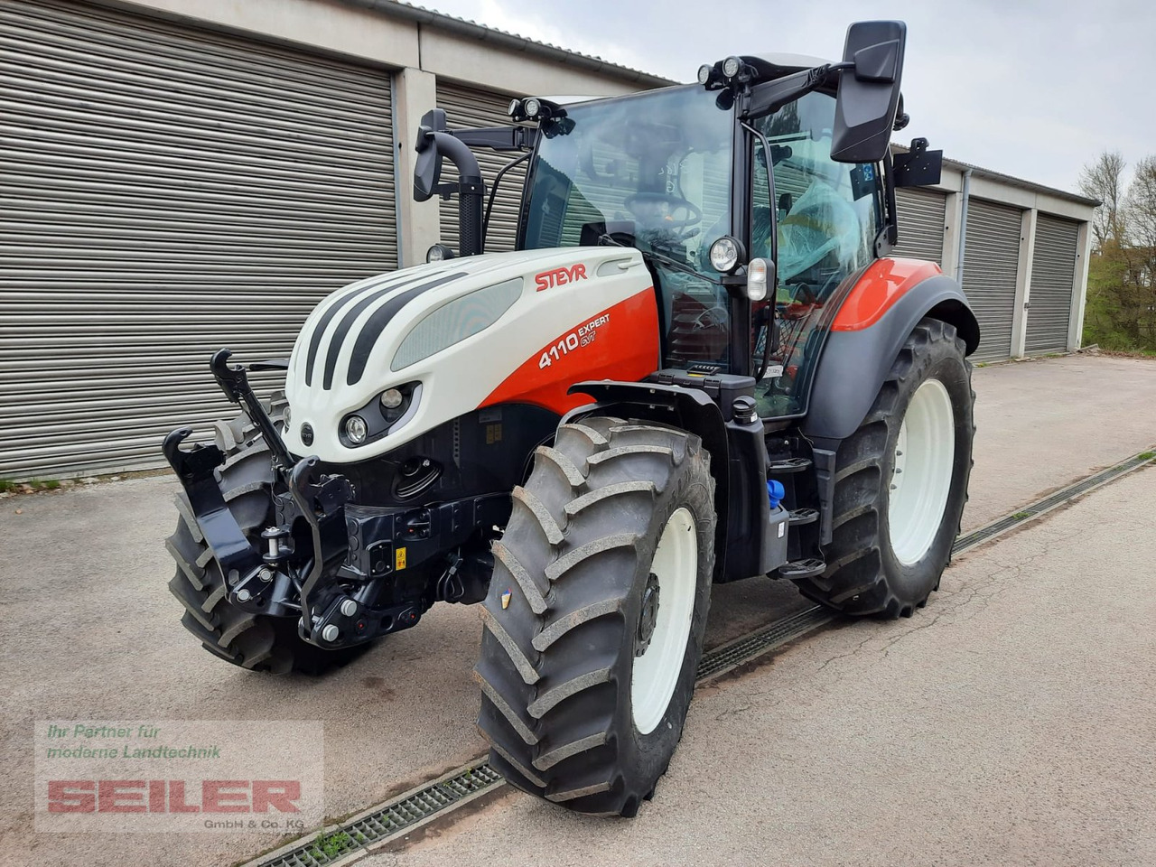 Steyr Expert 4110 CVT - Tracteur agricole: photos 1 Steyr Expert 4110 CVT - Tracteur agricole: photos 1