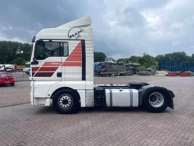 MAN TGX 18.480 Retarder 2-Tanks Euro 5 - Tracteur routier: photos 4 MAN TGX 18.480 Retarder 2-Tanks Euro 5 - Tracteur routier: photos 4