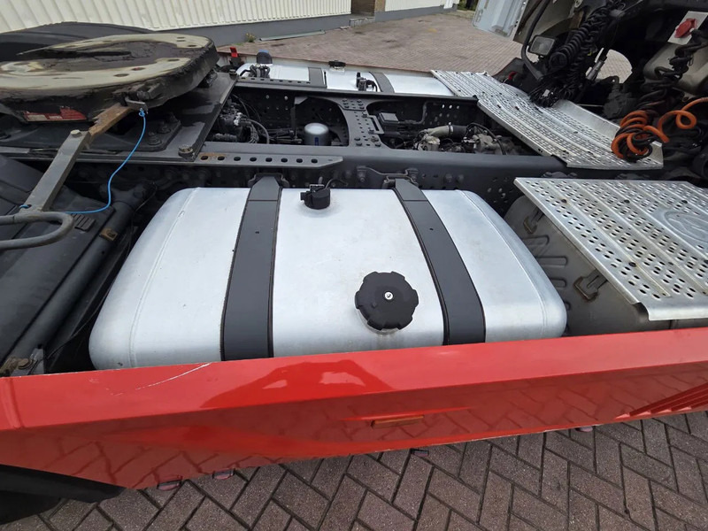 Mercedes-Benz Actros 1845 Retarder 2x tanks Automatic - Tracteur routier: photos 3 Mercedes-Benz Actros 1845 Retarder 2x tanks Automatic - Tracteur routier: photos 3