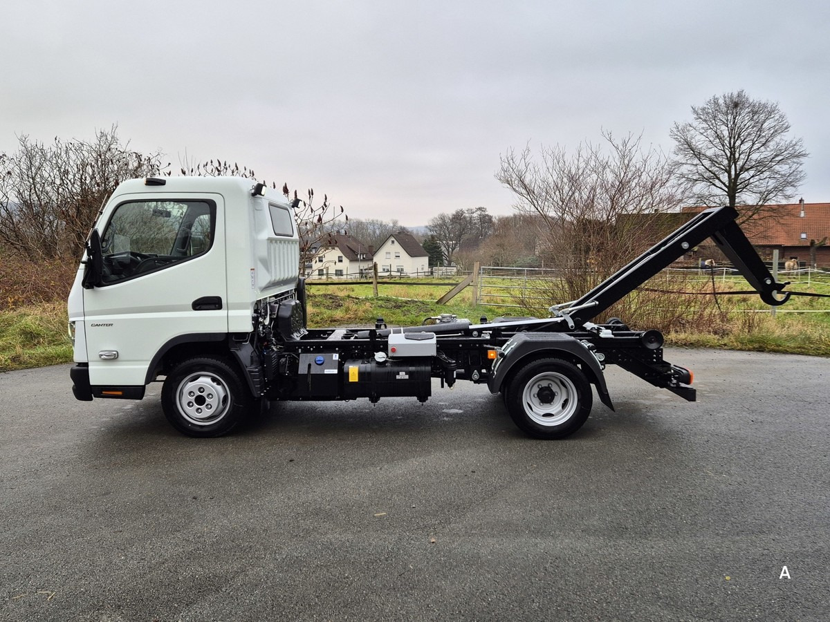 FUSO 3C15 Duonic Aut.City Abrollkipper AHK 3.5T - Camion ampliroll: photos 3 FUSO 3C15 Duonic Aut.City Abrollkipper AHK 3.5T - Camion ampliroll: photos 3