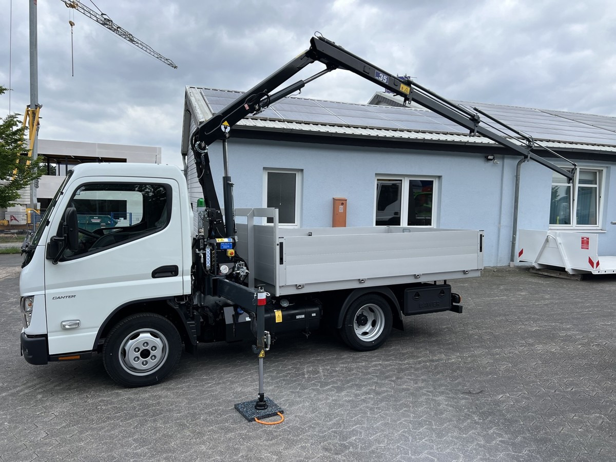 FUSO 3S15 Alu Pritsche 2.80m Ladekran - Utilitaire plateau: photos 2 FUSO 3S15 Alu Pritsche 2.80m Ladekran - Utilitaire plateau: photos 2
