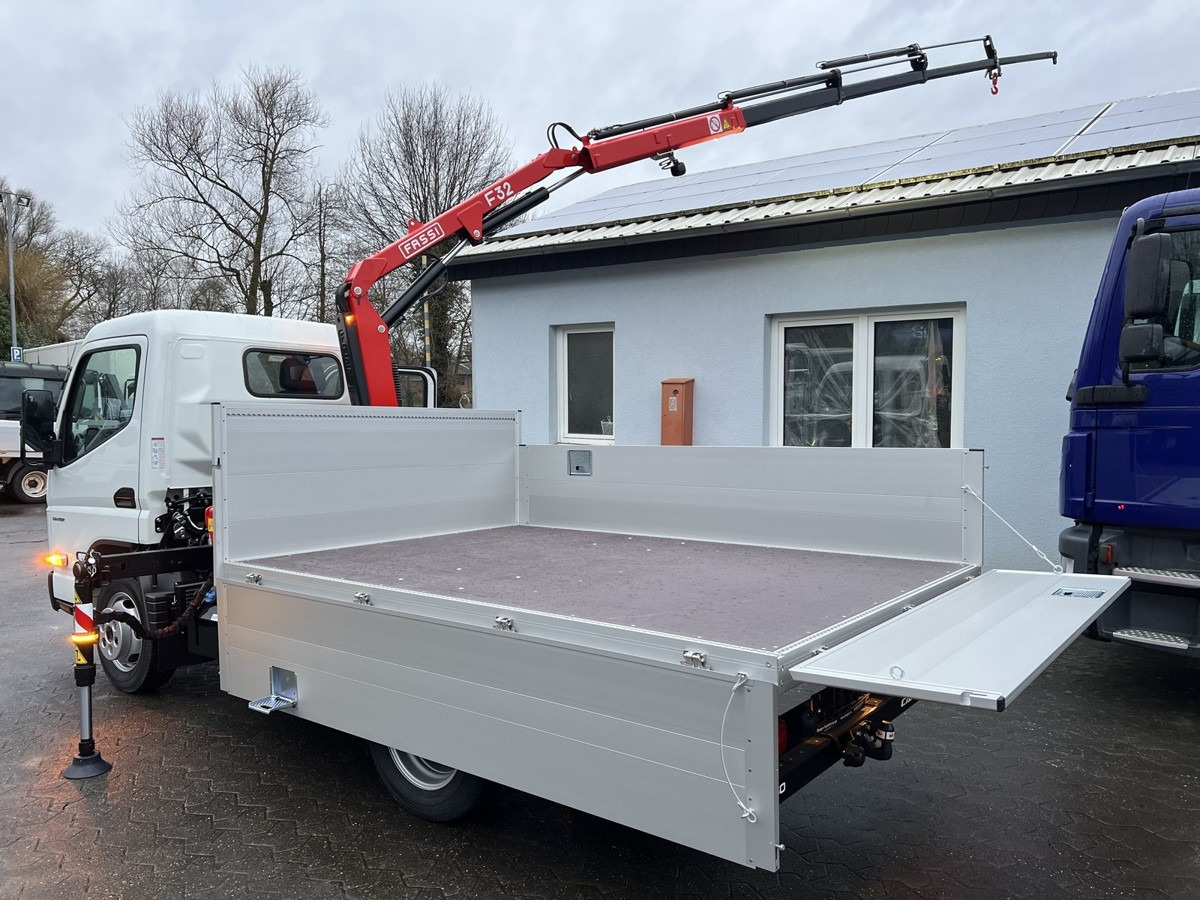 FUSO 3S15 Alu Pritsche 2.80m Ladekran Funk! - Utilitaire plateau: photos 1 FUSO 3S15 Alu Pritsche 2.80m Ladekran Funk! - Utilitaire plateau: photos 1