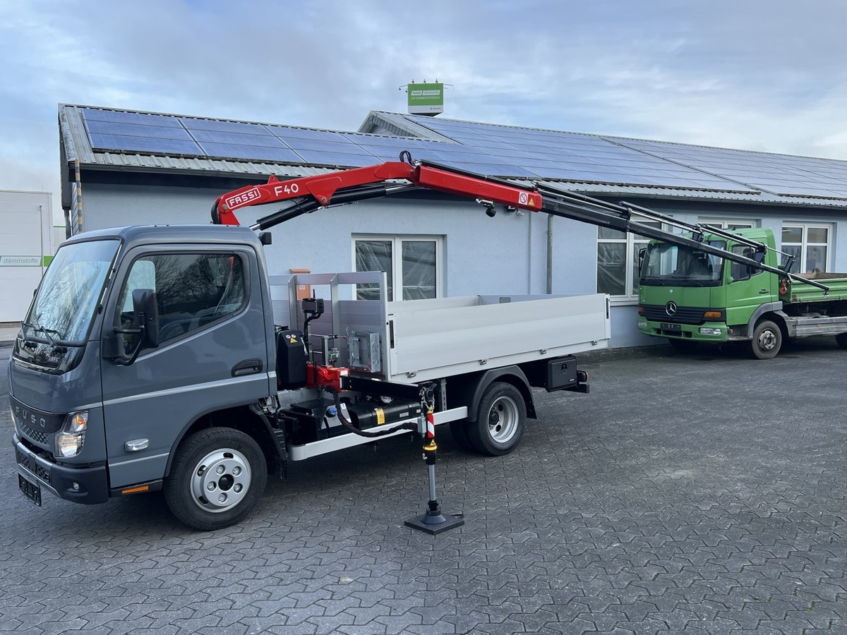 FUSO 6S15 Pritsche 3.0m Kran 4xhydr. Funk! - Utilitaire plateau: photos 2 FUSO 6S15 Pritsche 3.0m Kran 4xhydr. Funk! - Utilitaire plateau: photos 2